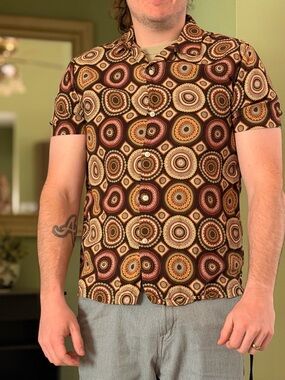 Cactus Short Sleeve Button-Up Shirt in Brown and Cream Geo Circles